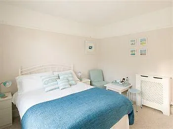 The Cove 4*
