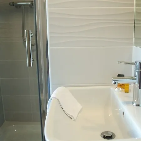 The Cove 4*
